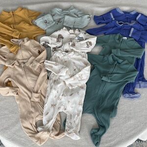 Bundle of 11 pajamas 3 months boy or girl gender neutral Old Navy and Carter’s